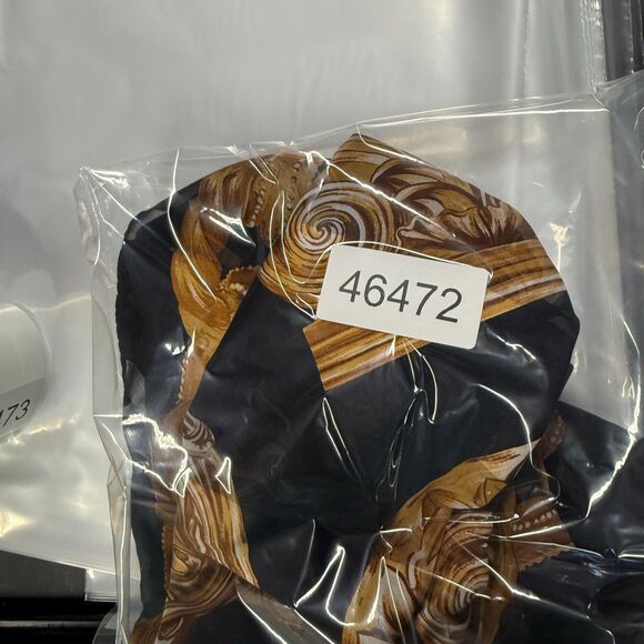 First Issue Scarf Women Black Geometric Square Scarf Multifunctional Casual - Picture 3 of 3